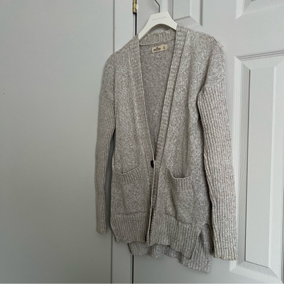Hollister Oatmeal Women's Cardigan - Picture 2 of 9